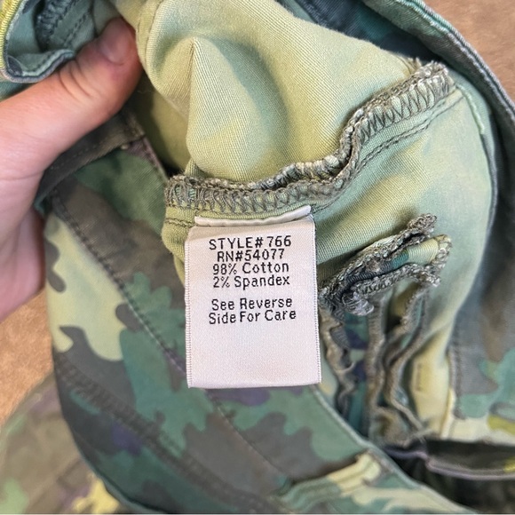 Cabi Clover Camo Skinny Jeans Zippers Cotton Women’s Size 8 - Picture 4 of 6